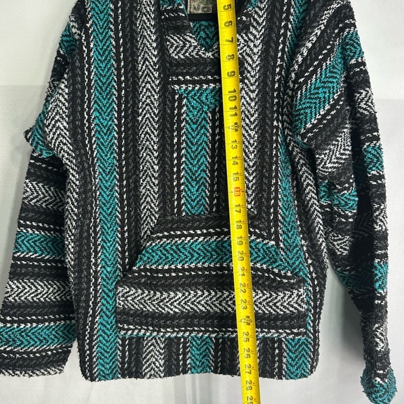 Baja Joe Men's Black and Teal Sweater size M pre
Owned Exellent condition - Picture 5 of 8